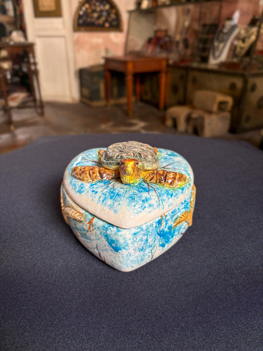 Hand-painted ceramic heart-shaped jewelry box with turtle figure, Cuernavaca Morelos Mexico, 2025, Mexican folk art