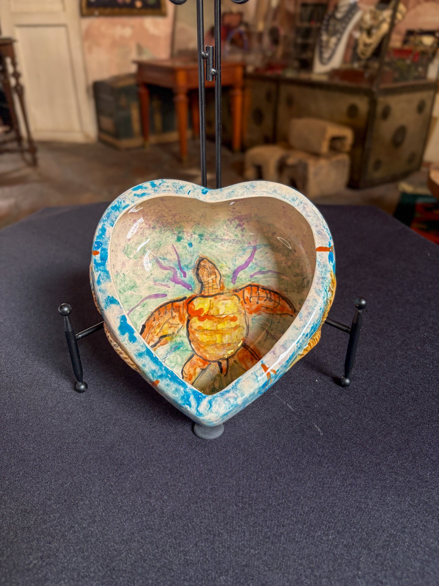 Hand-painted ceramic heart-shaped jewelry box with turtle, Cuernavaca Morelos Mexico, 2025, Mexican folk art, interior base, painted sea turtle scene