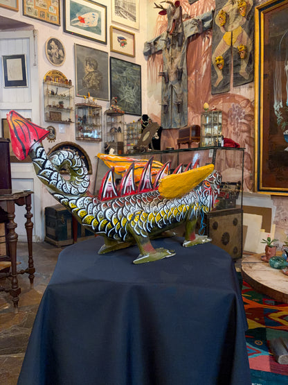 Polychrome carved wood winged dragon sculpture alebrije, Guerrero Mexican folk art, painted detail