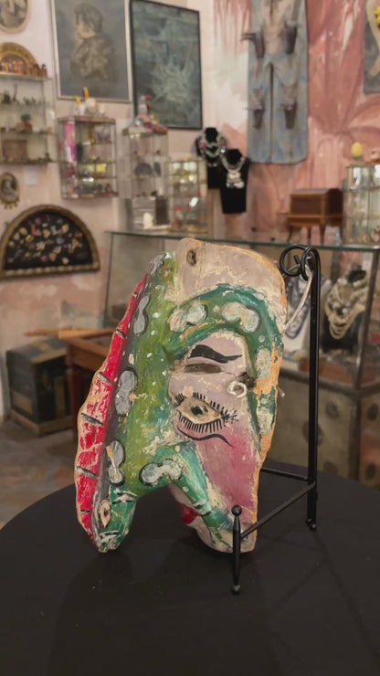 Máscara Antropomorfa con Reptil / Reptile-Nosed Mask, 1960's