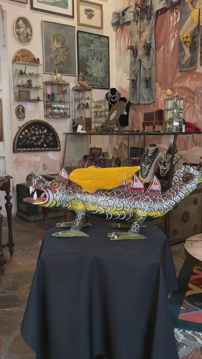 Dragón Alado Tallado en Madera / Carved Winged Dragon, 1940's